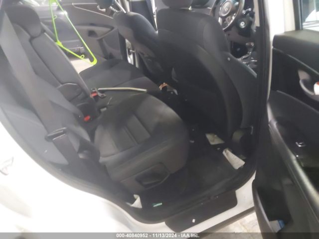 5XYPGDA50GG011760 KIA Sorento 3.3l Lx