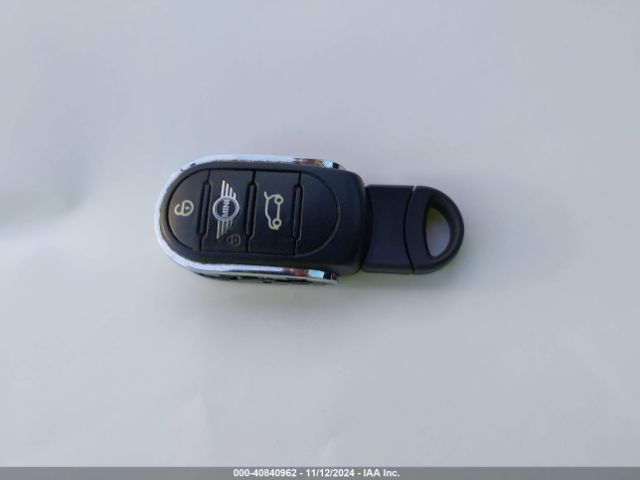 WMWLN5C50H2E32185 Mini Clubman Cooper