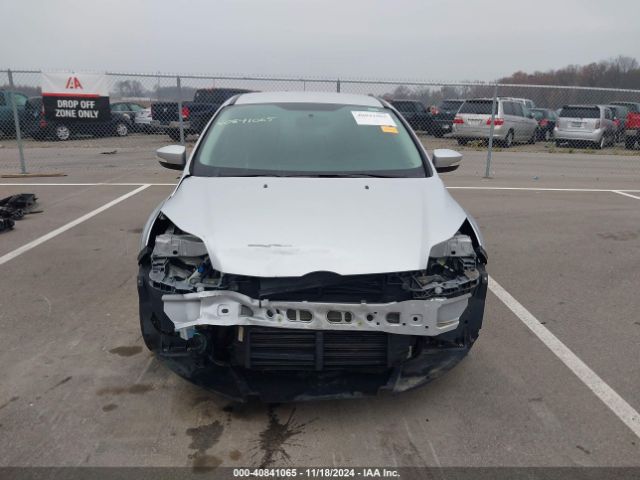 1FADP3F21EL160472 Ford FOCUS SE