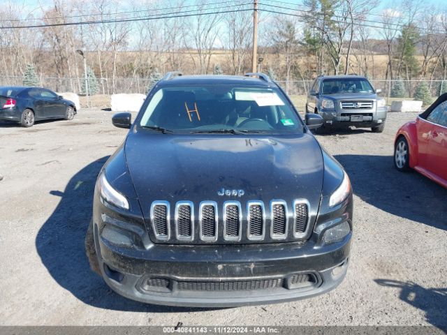 1C4PJMCB2EW146243 Jeep Cherokee Latitude