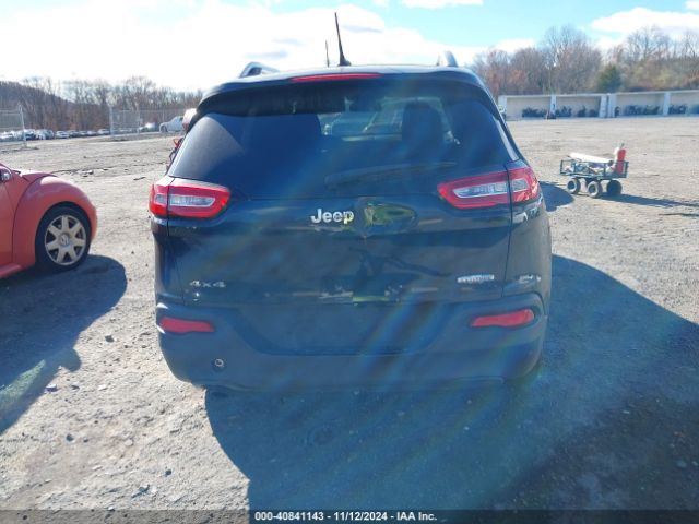 1C4PJMCB2EW146243 Jeep Cherokee Latitude