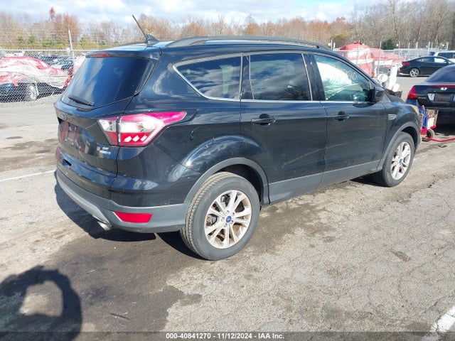 Ford ESCAPE SE 2018 1FMCU9GD4JUB01059 Image 4