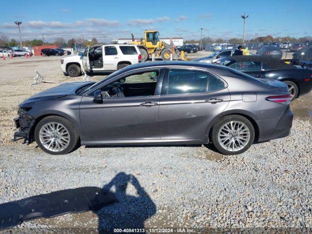 4T1B21HK7JU009363 Toyota Camry Hybrid Xle