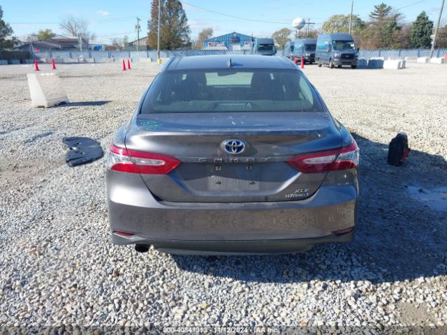 4T1B21HK7JU009363 Toyota Camry Hybrid Xle