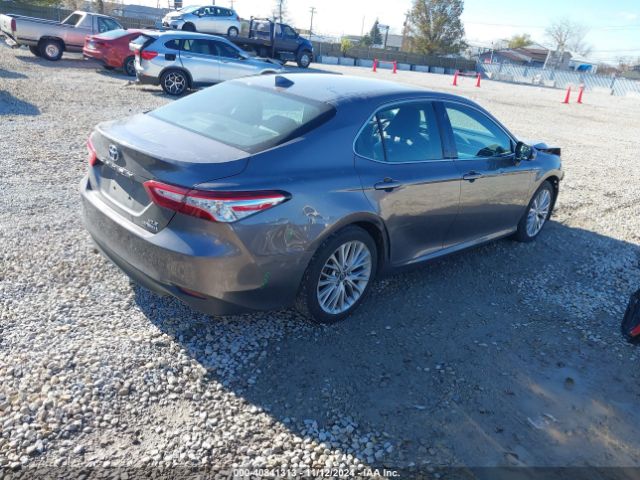 4T1B21HK7JU009363 Toyota Camry Hybrid Xle