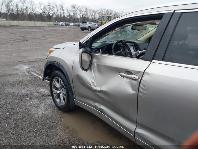 Toyota Highlander Xle V6 2014 5TDJKRFH0ES030765 Image 15