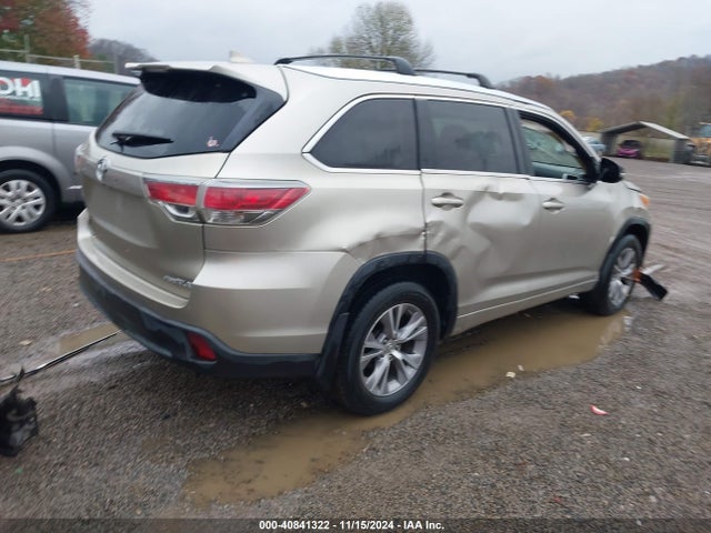 Toyota Highlander Xle V6 2014 5TDJKRFH0ES030765 Image 4