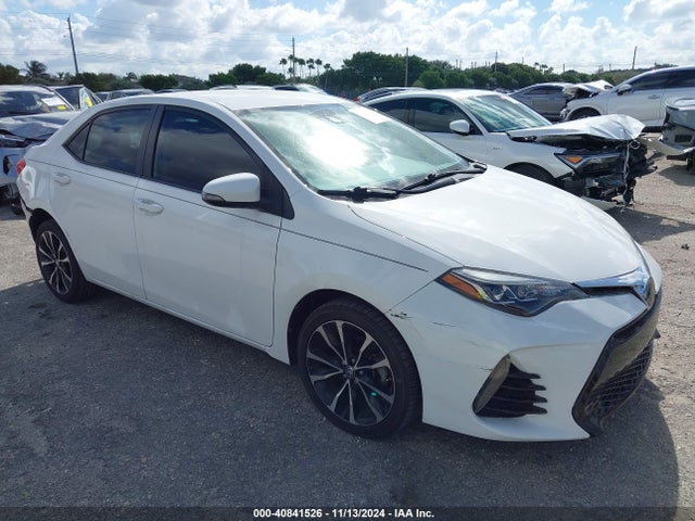 Toyota COROLLA SE 2018 2T1BURHEXJC064376 Image 1