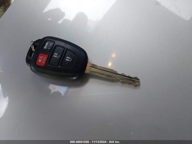 Toyota COROLLA SE 2018 2T1BURHEXJC064376 Image 11