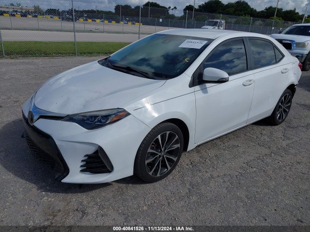 Toyota COROLLA SE 2018 2T1BURHEXJC064376 Image 2