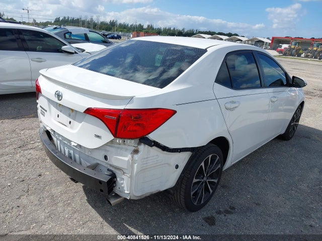 Toyota COROLLA SE 2018 2T1BURHEXJC064376 Image 4
