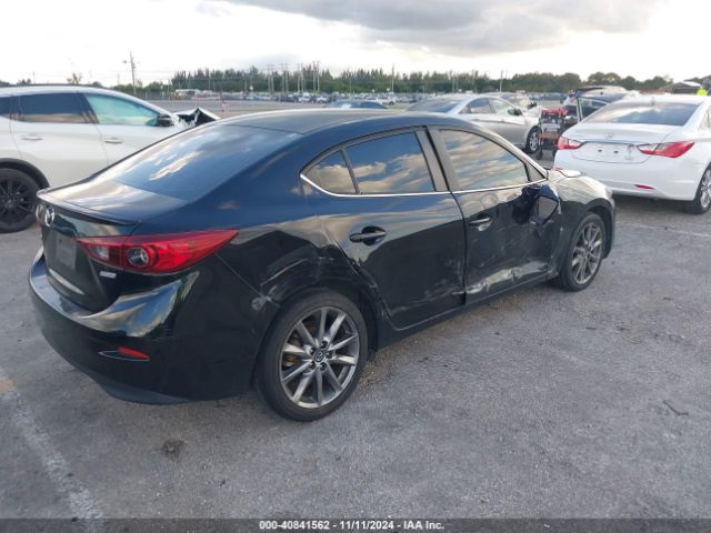 3MZBN1V3XJM209292 Mazda Mazda3 Touring