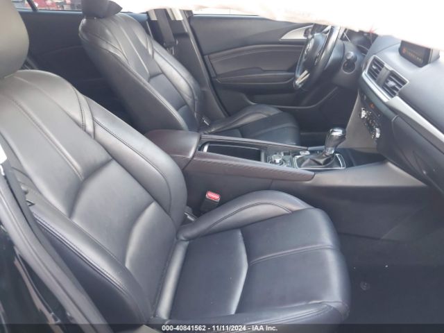 3MZBN1V3XJM209292 Mazda Mazda3 Touring