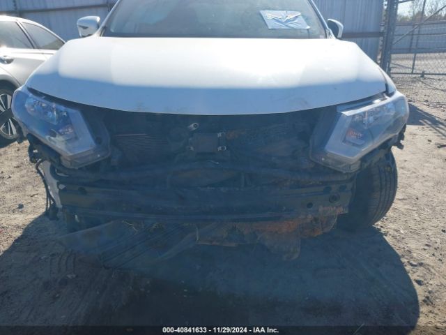 KNMAT2MT9JP573886 Nissan ROGUE SV