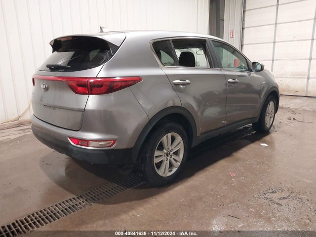 KNDPMCAC6H7129442 KIA Sportage Lx