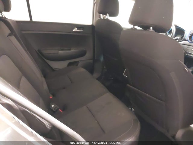 KNDPMCAC6H7129442 KIA Sportage Lx