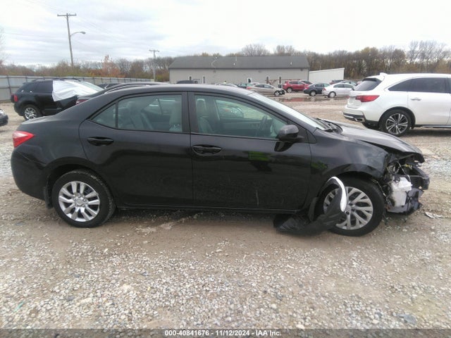 Toyota COROLLA LE 2018 2T1BURHE2JC075386 Image 13
