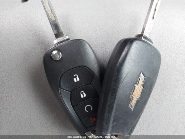 KL7CJPSM2MB361093 Chevrolet Trax Awd Lt