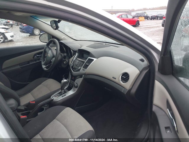 Chevrolet Cruze Ls Auto 2015 1G1PA5SG7F7177379 Image 5