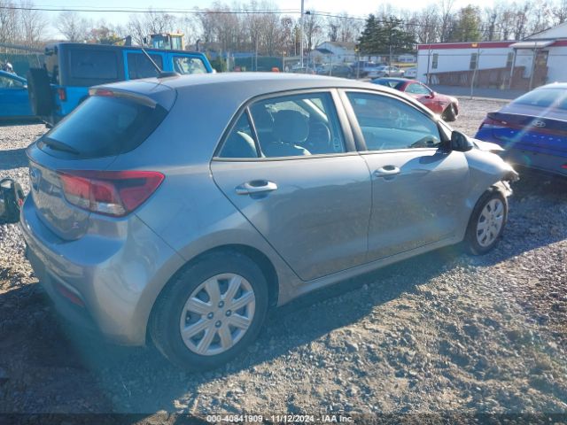 3KPA25AD8ME386645 KIA Rio 5-door S