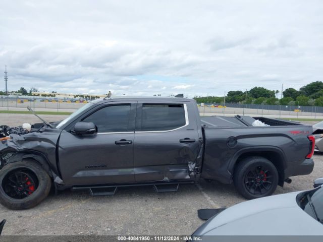 5TFJA5EC3NX008769 Toyota Tundra Limited
