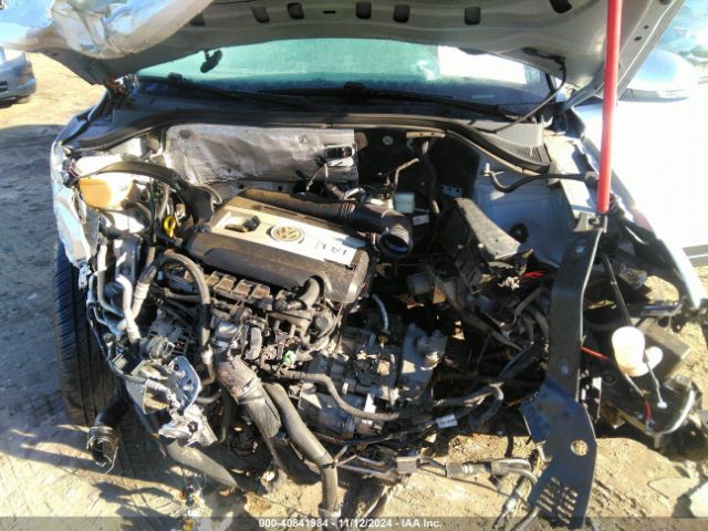 WVGAV7AX0HK047714 Volkswagen Tiguan 2.0t/2.0t S