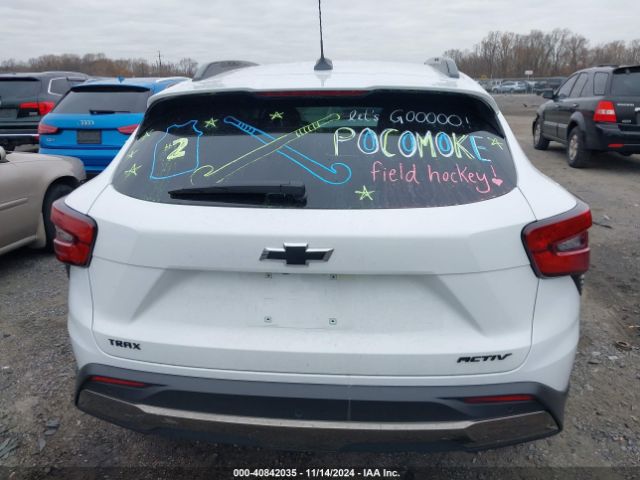 KL77LKE28RC131293 Chevrolet Trax Fwd Activ