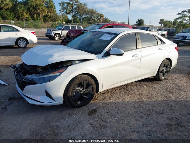 Hyundai ELANTRA SEL 2022 5NPLM4AG2NH059419 Image 2
