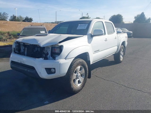 Toyota Tacoma Double Cab Prerunner 2014 3TMJU4GN1EM173631 Image 2