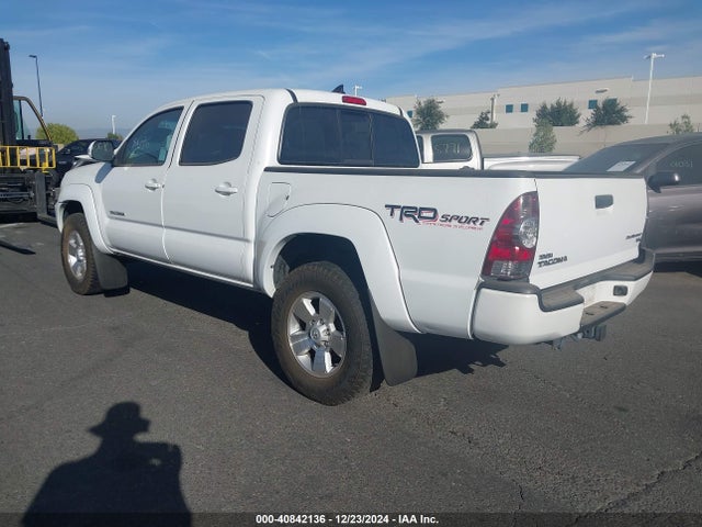 Toyota Tacoma Double Cab Prerunner 2014 3TMJU4GN1EM173631 Image 3