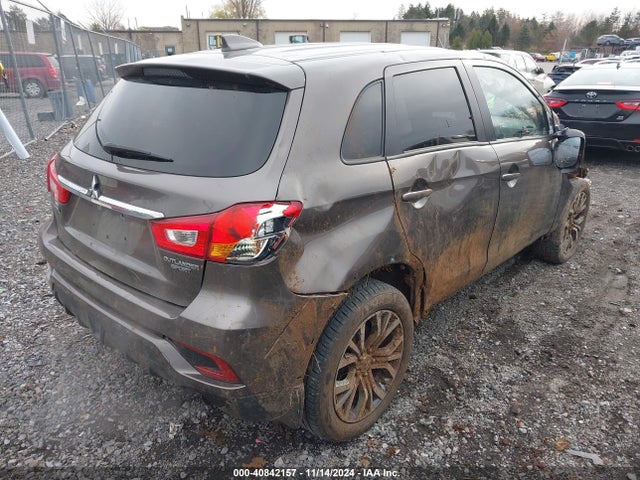 2018 MITSUBISHI OUTLANDER SPORT JA4AP3AU1JZ000910 Photo 3