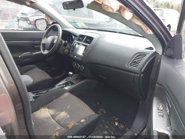 2018 MITSUBISHI OUTLANDER SPORT JA4AP3AU1JZ000910 Photo 4