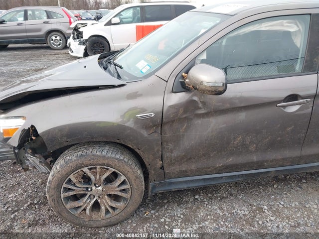 2018 MITSUBISHI OUTLANDER SPORT JA4AP3AU1JZ000910 Photo 5
