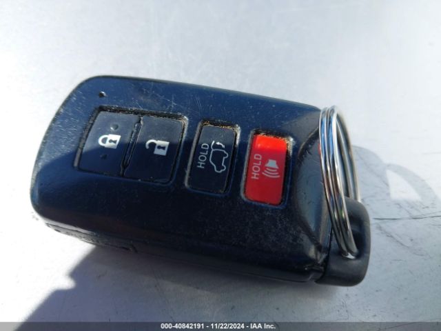 5TDKKRFH7GS122110 Toyota Highlander Xle V6