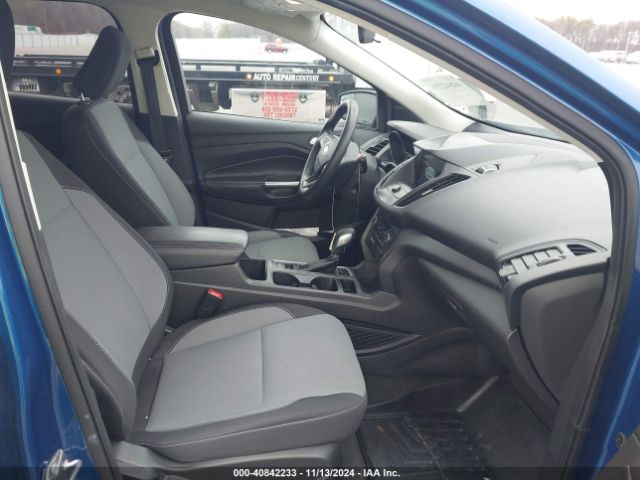 1FMCU9GDXKUA15269 Ford ESCAPE SE