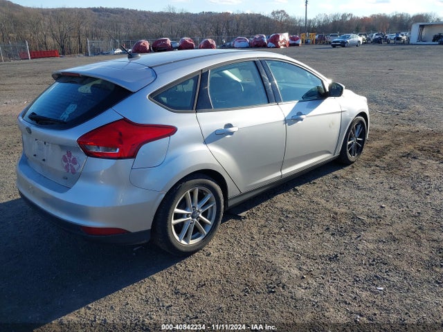 Ford FOCUS SE 2015 1FADP3K21FL243293 Image 4