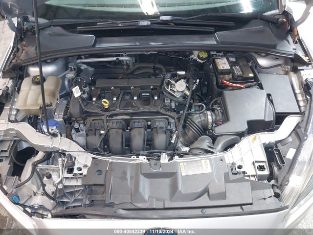 Ford FOCUS SE 2015 1FADP3K25FL247735 Image 10