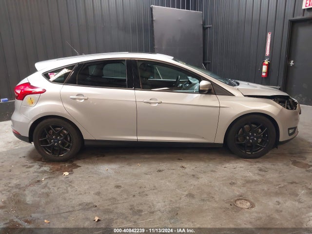 Ford FOCUS SE 2015 1FADP3K25FL247735 Image 14