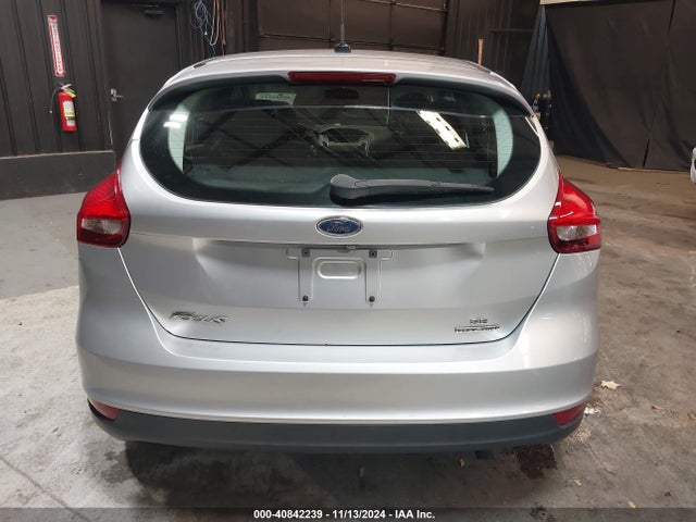 Ford FOCUS SE 2015 1FADP3K25FL247735 Image 17