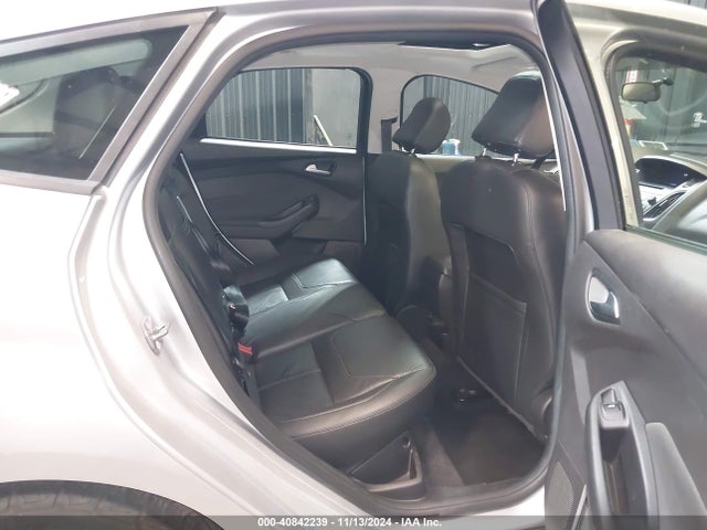 Ford FOCUS SE 2015 1FADP3K25FL247735 Image 8