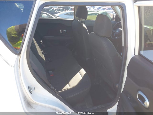KIA SOUL + 2017 KNDJP3A57H7421499 Image 8