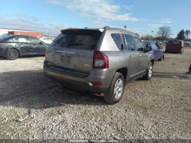 1C4NJCEA2ED537961 Jeep Compass Latitude