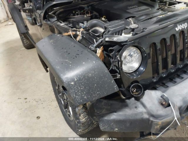 1C4BJWDGXHL602348 Jeep Wrangler Unlimited Sport 4x4