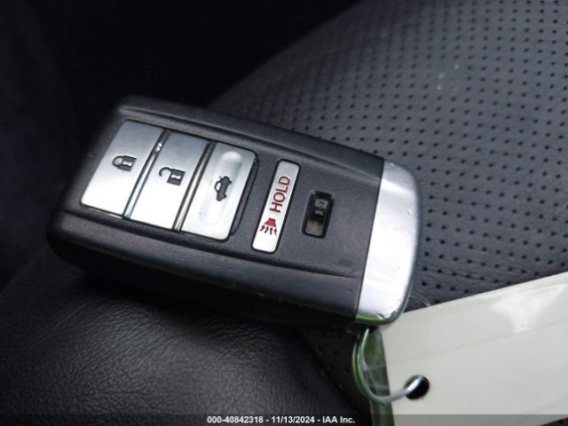 JH4KC1F97EC003039 Acura RLX