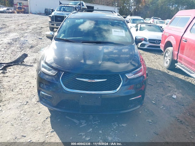 Chrysler Pacifica Limited 2023 2C4RC1GG1PR529271 Image 12