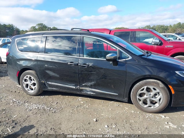 Chrysler Pacifica Limited 2023 2C4RC1GG1PR529271 Image 13