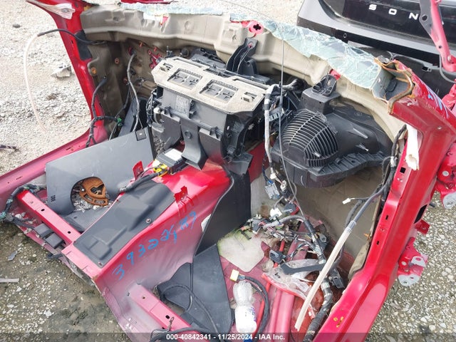 40842341 :رقم المزاد ، 2C3CDZDJ8FH888188 vin ، 2015 Dodge Challenger Srt 392 مزاد بيع