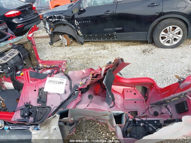 40842341 :رقم المزاد ، 2C3CDZDJ8FH888188 vin ، 2015 Dodge Challenger Srt 392 مزاد بيع