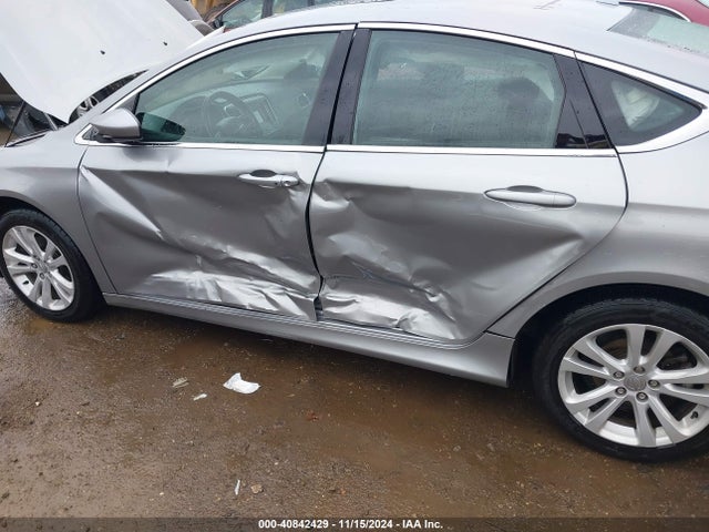Chrysler 200 Limited 2015 1C3CCCAB2FN582012 Image 6