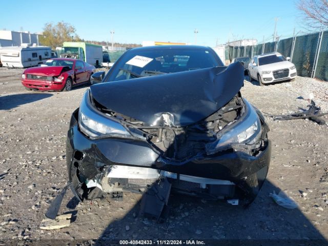 NMTKHMBX9LR104117 Toyota C-HR XLE